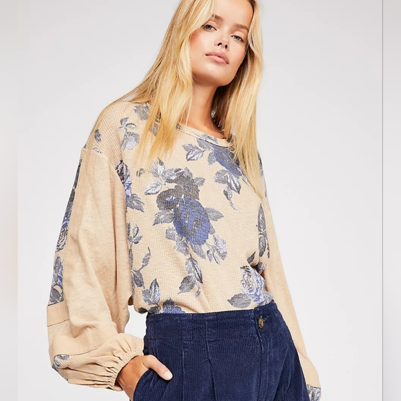Free People Flower Patch Thermal Top Blue Roses Cream Floral XS Sweater Blouse - Picture 16 of 16